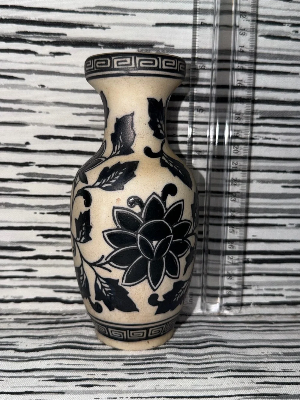 Vintage Cizhou Sgraffito Stoneware Vase - 6” Tall.